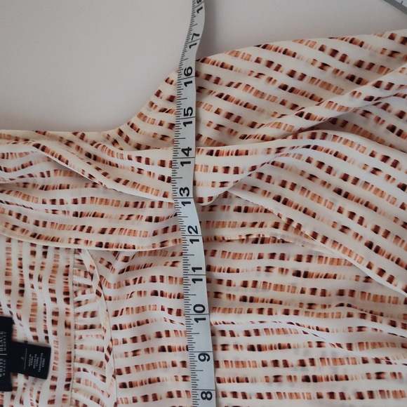 WHBM sleeveless top w/faux wrap draped front Size 2 - Picture 6 of 7